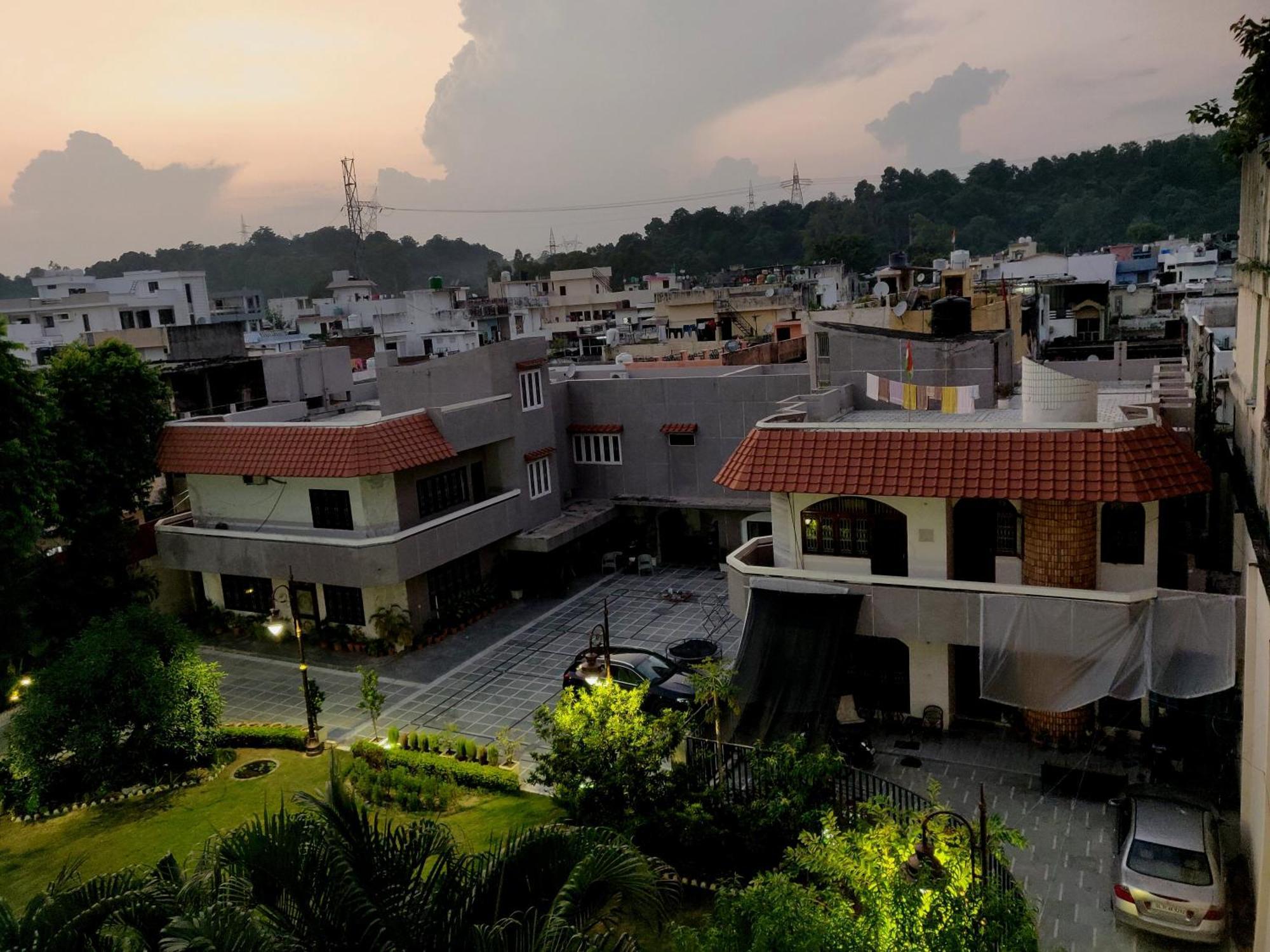 Uvs Homestay Haridwār Εξωτερικό φωτογραφία