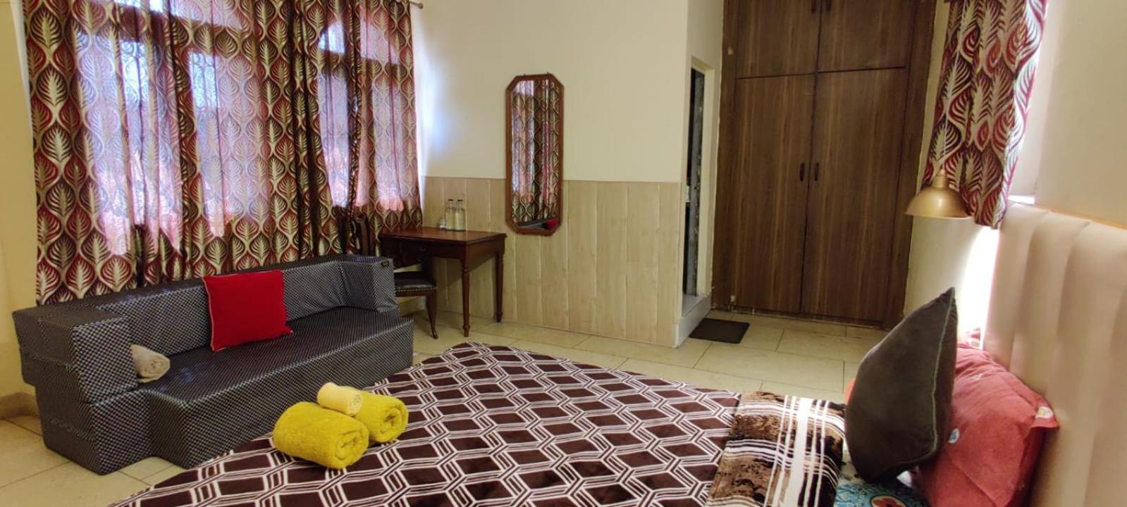Uvs Homestay Haridwār Εξωτερικό φωτογραφία
